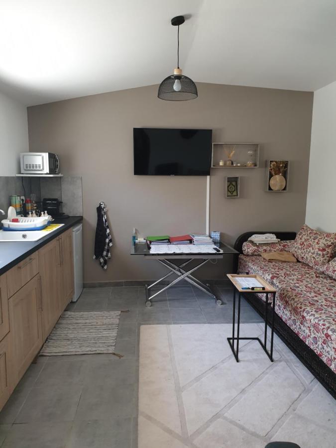 Adorable Romantique Maison D'Hote, Piscine, Wifi 4G, Proche Beziers Cers ภายนอก รูปภาพ